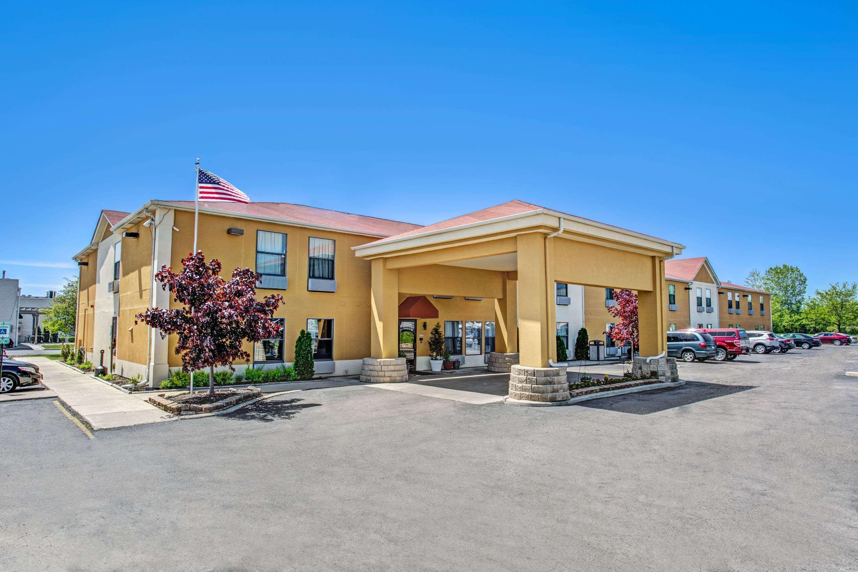 Days Inn By Wyndham Great Lakes Naval Base North Chicago Bagian luar foto