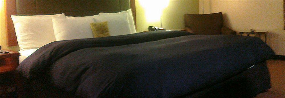 Days Inn By Wyndham Great Lakes Naval Base North Chicago Bagian luar foto